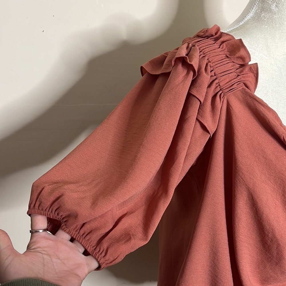 Boutique libian • terracotta rust off shoulder top - Picture 4 of 13